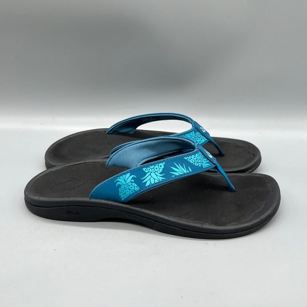OluKai Sandals Womens 7 Blue Pineapple Print Ohana Flip Flops Beach Casual Shoes